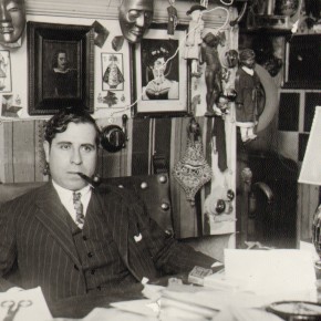 Foto de Ramón en en su estudio. Propiedad del Archivo General de la Adminsitración del Estado.